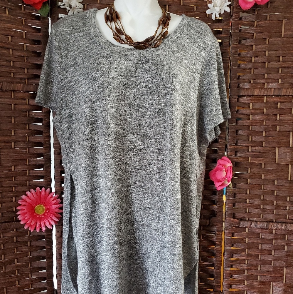 Wassiuo BLOUSE Color Gray very nice